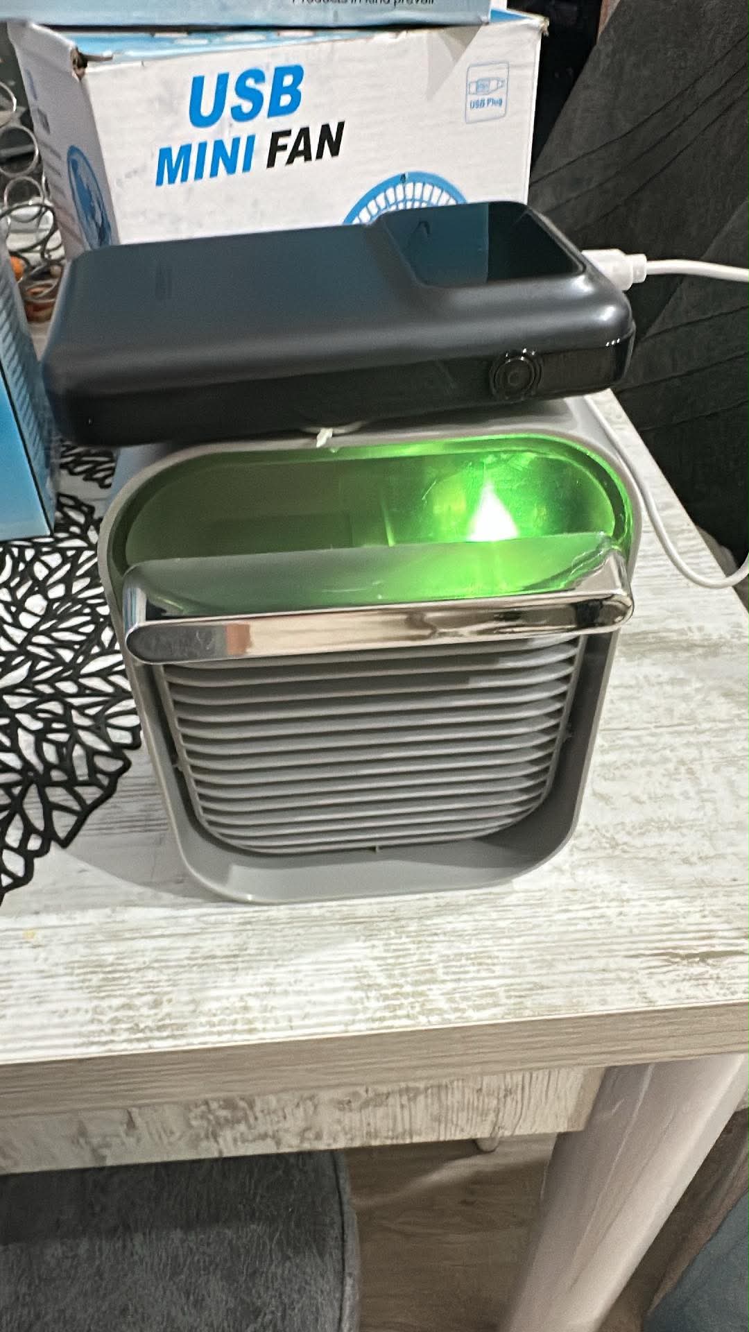 Mini Racitor aer portabil, air cooler, JRH, 3 functii racire, umidificare, purificare aer, lumina LED 7 culori, Alimentare USB, Alb